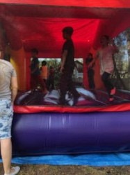 MEd00f0bb0d55f2f368044d35d0952882c 1754663334 Let's Celebrate Bounce House