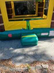 ME4acb22ed58932465bdf3d27d103cb809 1754663377 Tropical Bounce House